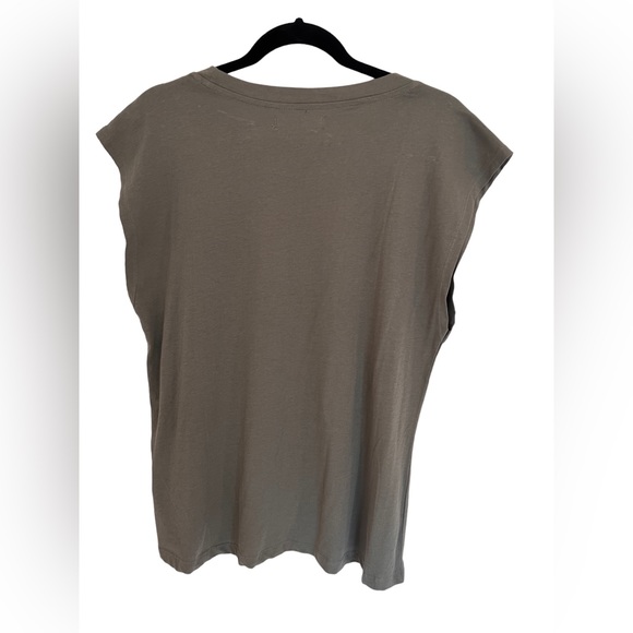 NWT ESFERA BASIC Women’s Top with Buttons Detail on the Front Size L Color Olive - Picture 3 of 6